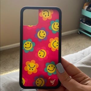 smiley face iphone 11 pro max wildflower case
